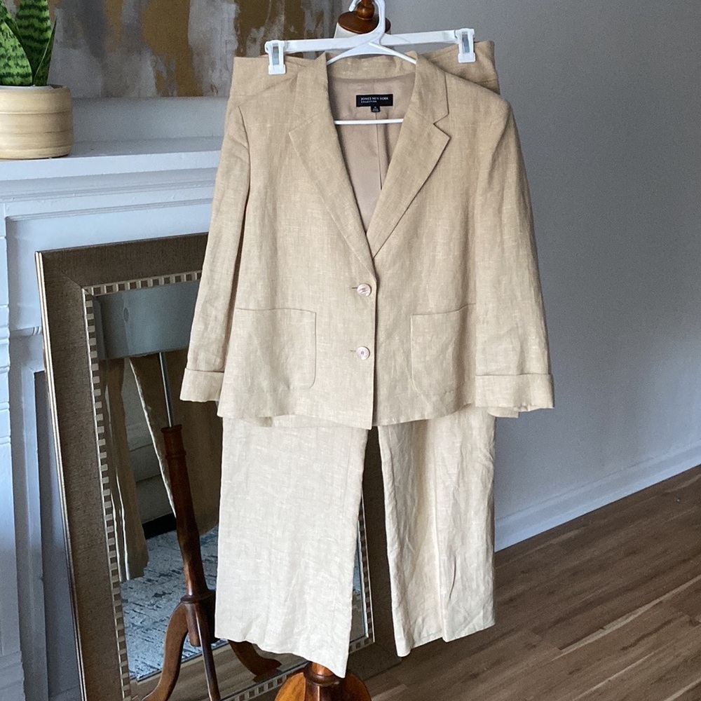 Jones New York Cream Linen Blazer & Pants Suit